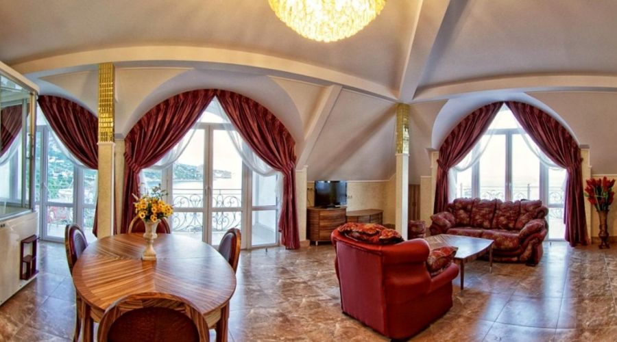 Люкс с джакузи