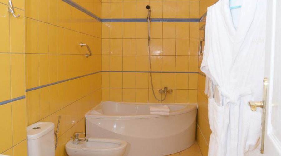 Семейный двухкомнатный номер повышенного комфорта