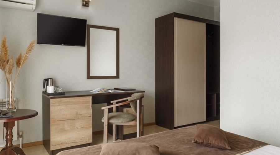 Стандартный 2-местный (с видом на бассейн)