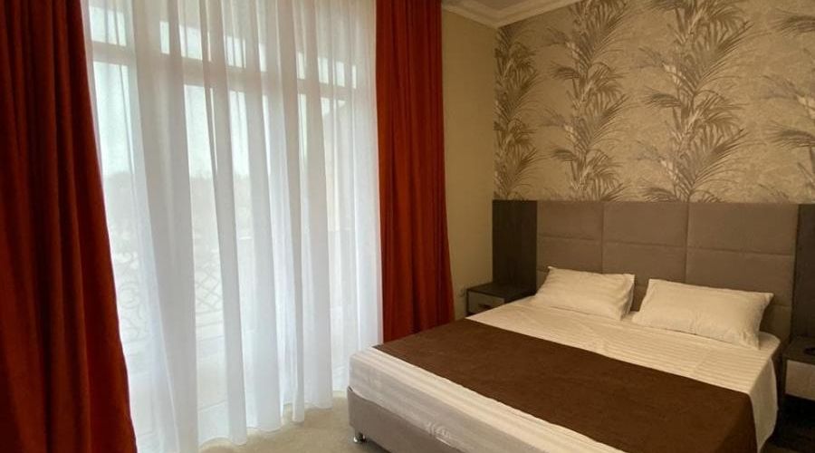 Стандарт с видом на площадь