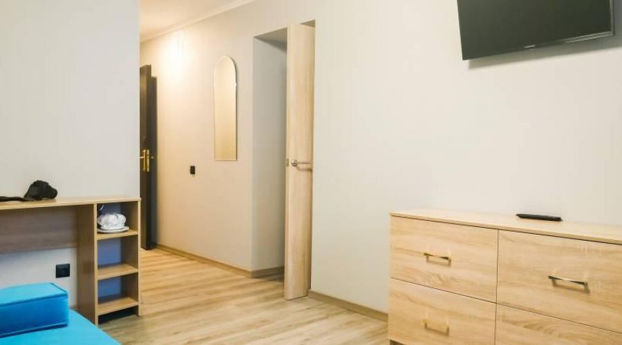 Джуниор Сюит