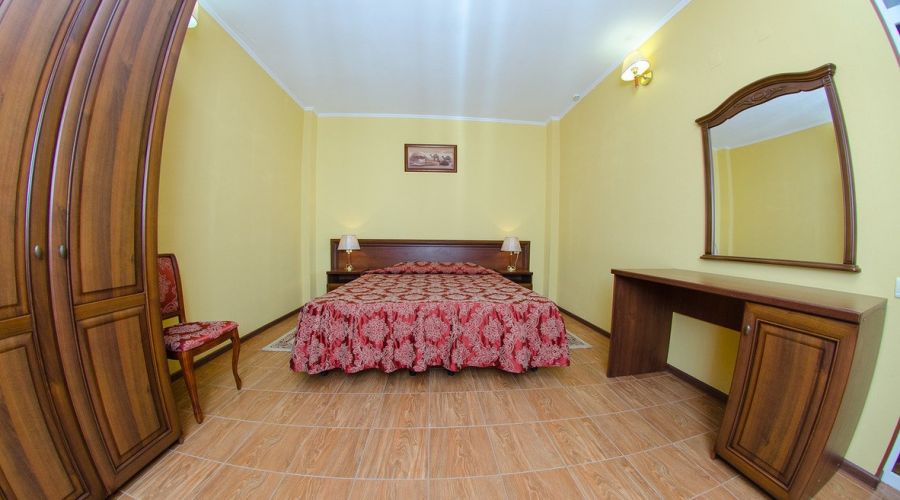 Люкс с балконом