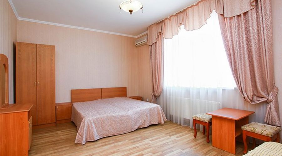 Полулюкс 2-местный (с видом на море)