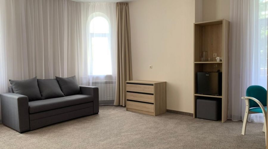 Люкс 2-местный 2-комнатный (корпус Центральный)