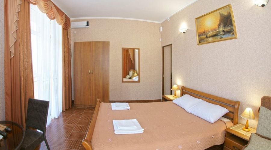 Номер "полулюкс" 2-комнатный