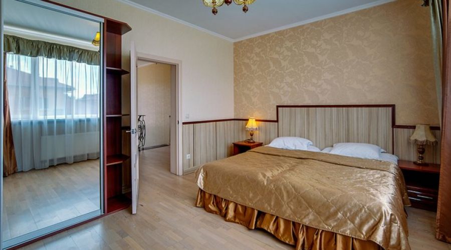 Апартаменты 5-местный (в коттедже 2 этажа)