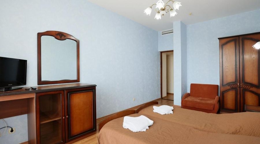 Джуниор Сюит 2-местный 3-комнатный (корпус №5)