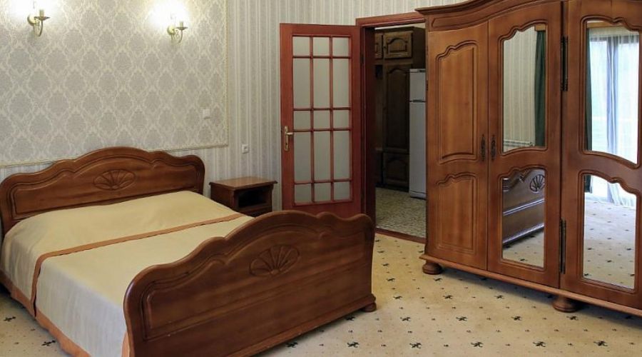 Люкс 2-местный 3-комнатный (корпус №2)