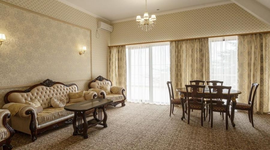 Сюит 2-местный 4-комнатный (корпус №2)