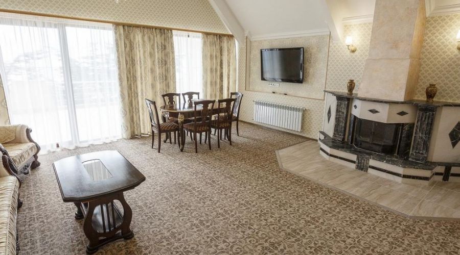 Сюит 2-местный 4-комнатный (корпус №2)