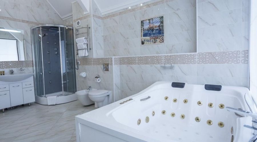 Сюит 2-местный 4-комнатный (корпус №2)