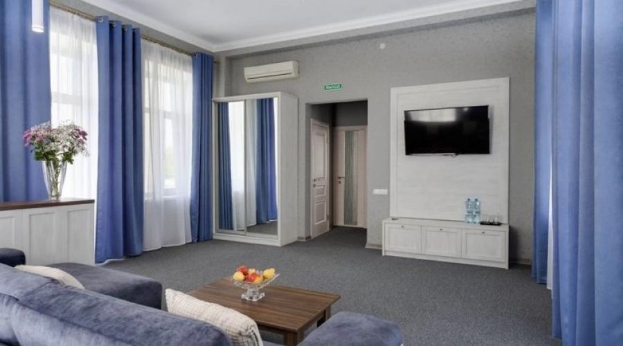 Люкс 2-местный 2-комнатный (с террасой)