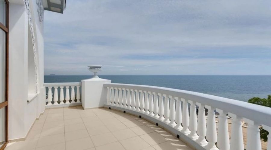 Люкс 2-местный 2-комнатный (с террасой)