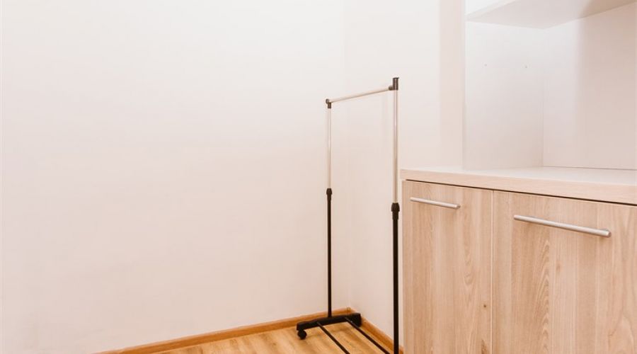 Большой дом на берегу