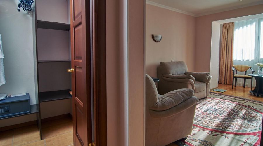 Двухкомнатный (2-комнатный 2-местный)