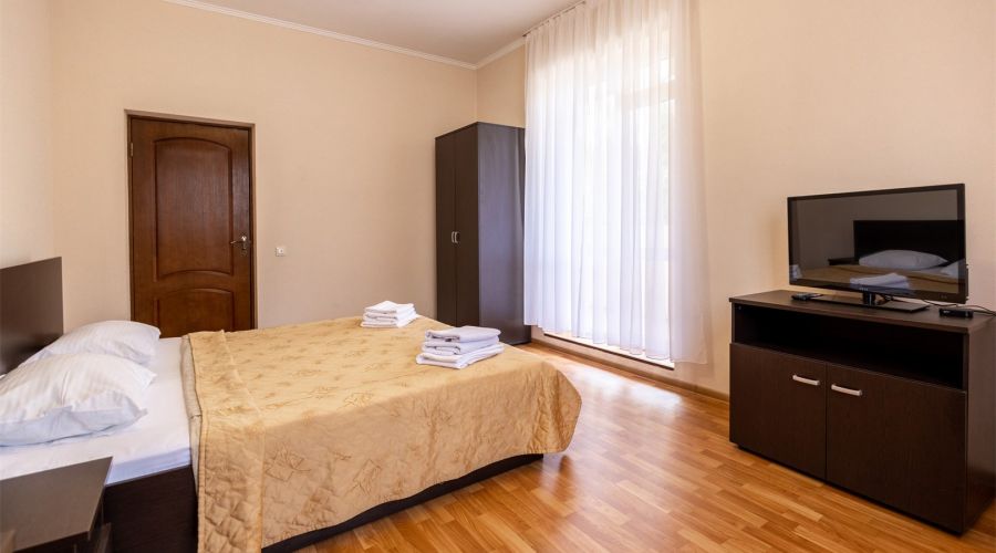 Апартаменты 3хкомн с балконом