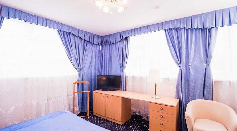 "АПАРТАМЕНТЫ - ЛЮКС - СЬЮТ" трехкомнатные двухместные