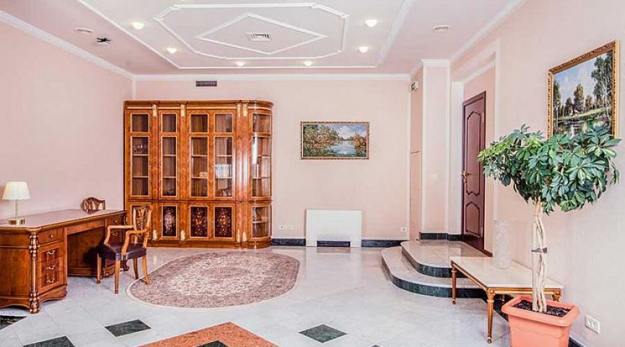 "АПАРТАМЕНТЫ - ЛЮКС - СЬЮТ" трехкомнатные двухместные