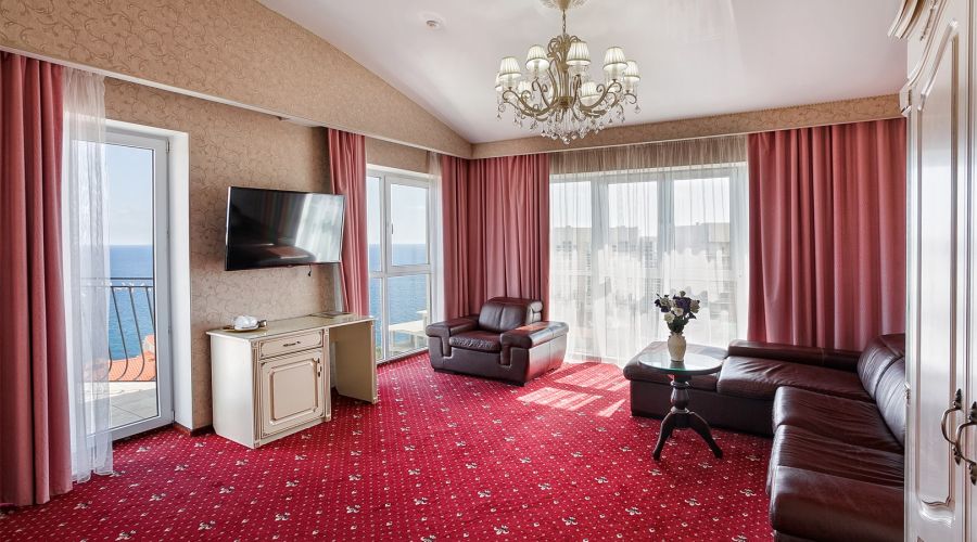 Люкс  с балконом