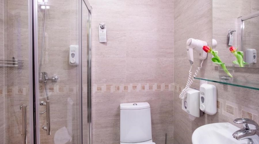 Стандартная комната с широкой кроватью