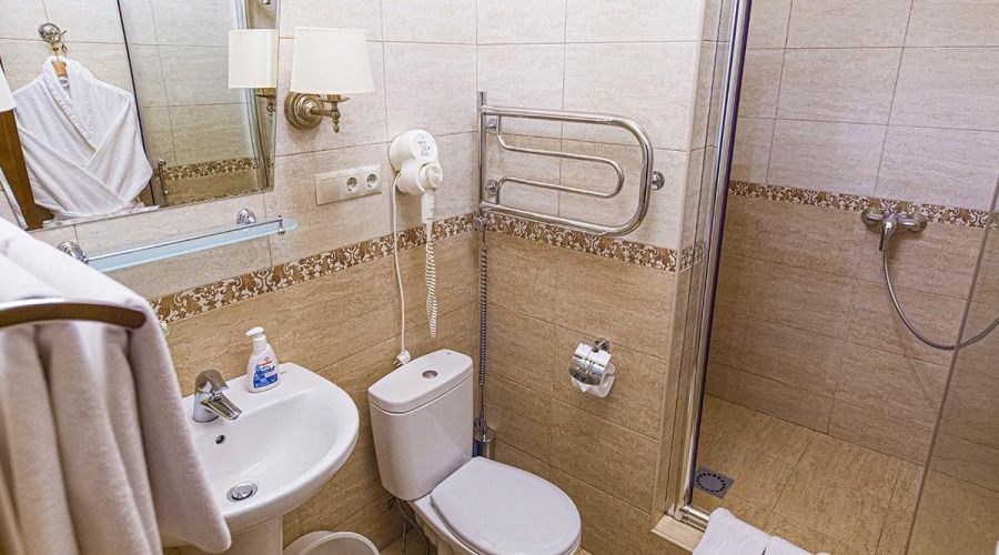 Двухместный двухкомнатный Люкс (Вилла Герман)