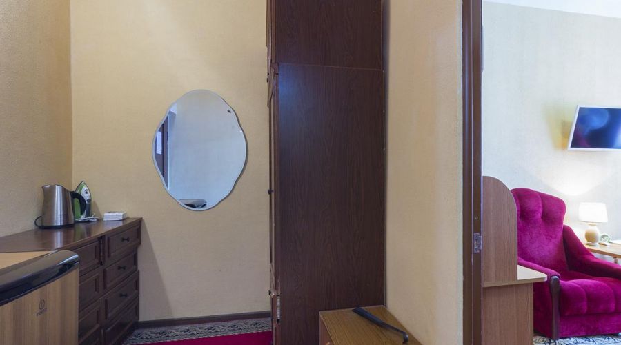 Люкс двухместный двухкомнатный