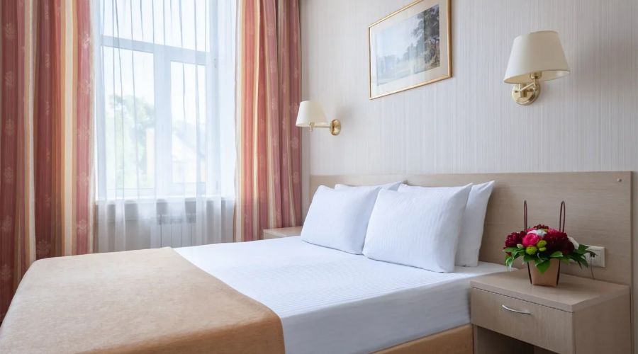 Двухкомнатный Делюкс с двуспальной кроватью