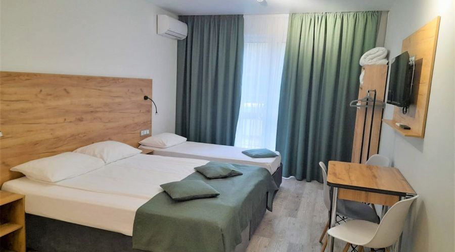 ДеЛюкс Трехместный с балконом