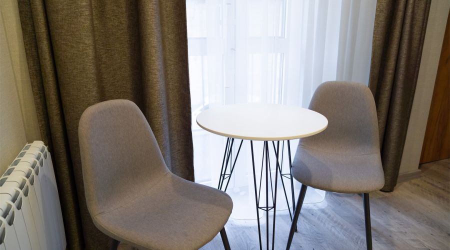 ДеЛюкс 2  хкомнатный  с балконом