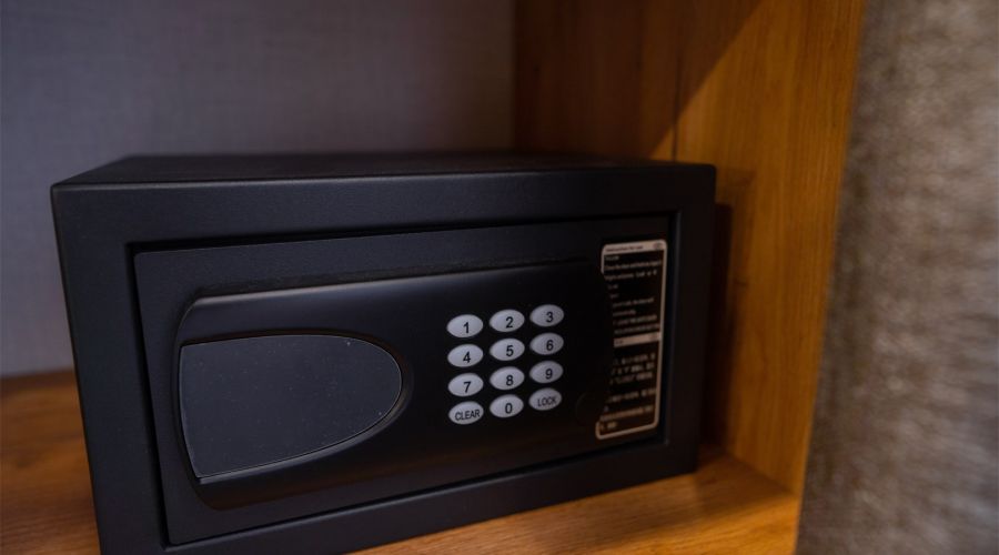 ДеЛюкс 2  хкомнатный  с балконом