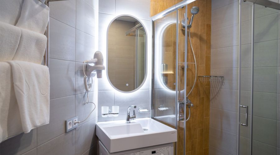 ДеЛюкс 2  хкомнатный  с балконом