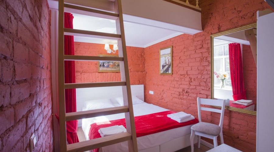 Двухуровневый (до 3-х человек)