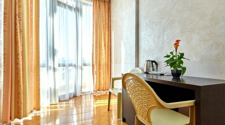 Стандартный 3-местный 1-комнатный (с балконом)