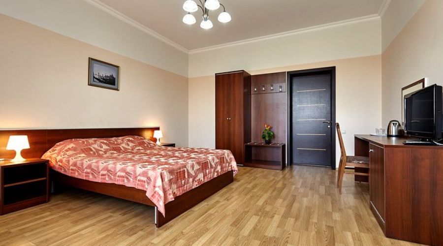 Стандартный 2-местный 1-комнатный (с балконом)