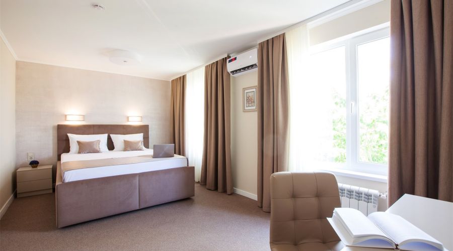 Стандартный двухместный номер с одной кроватью