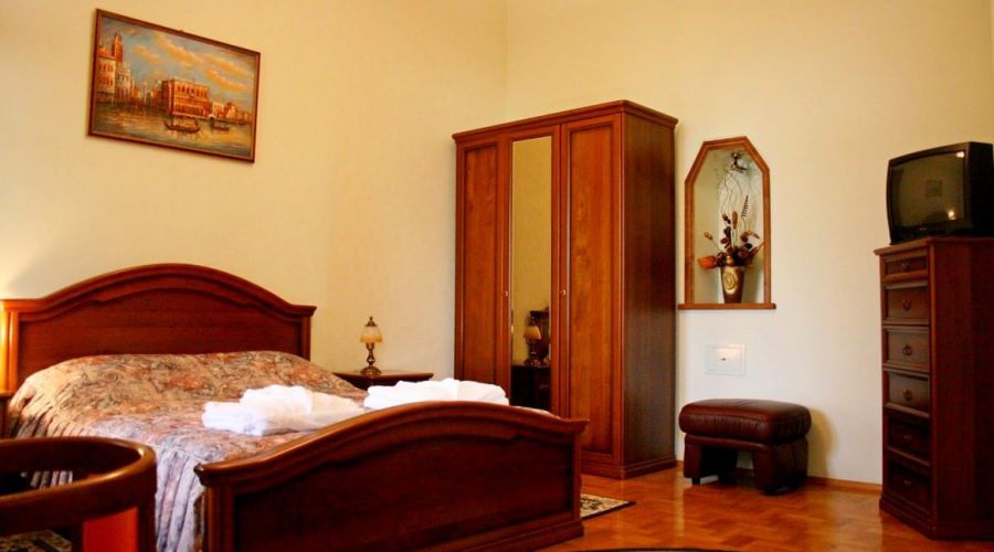 3-х комнатный 2-х местный Апартамент (Главный корпус)