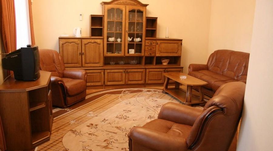 2-х комнатный 2-х местный Люкс с балконом (Главный корпус)