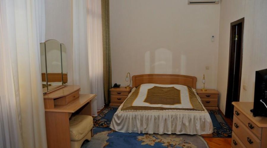 3-х комнатный 3-х местный Стандарт семейный (Главный корпус)