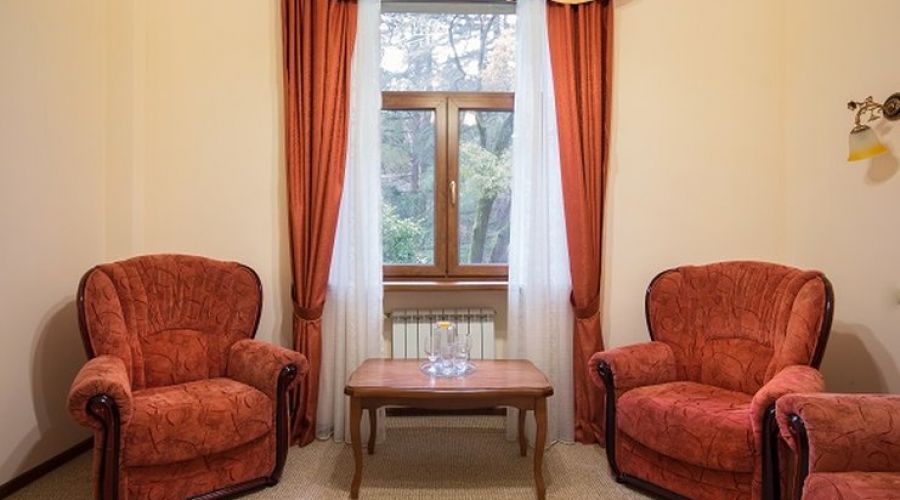 Джуниор сюит 2-местный (С2м2к1)