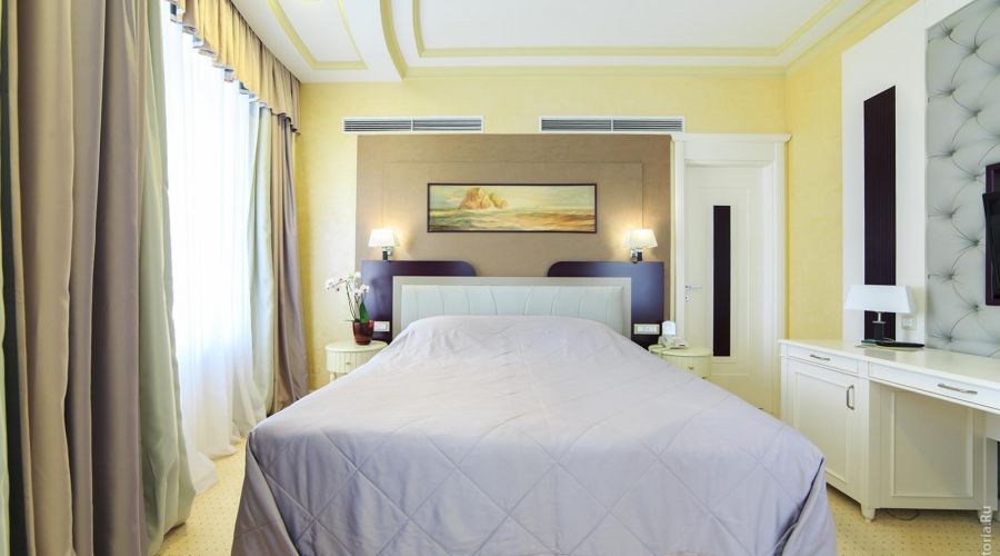 Двухместный двухкомнатный номер "Люкс"