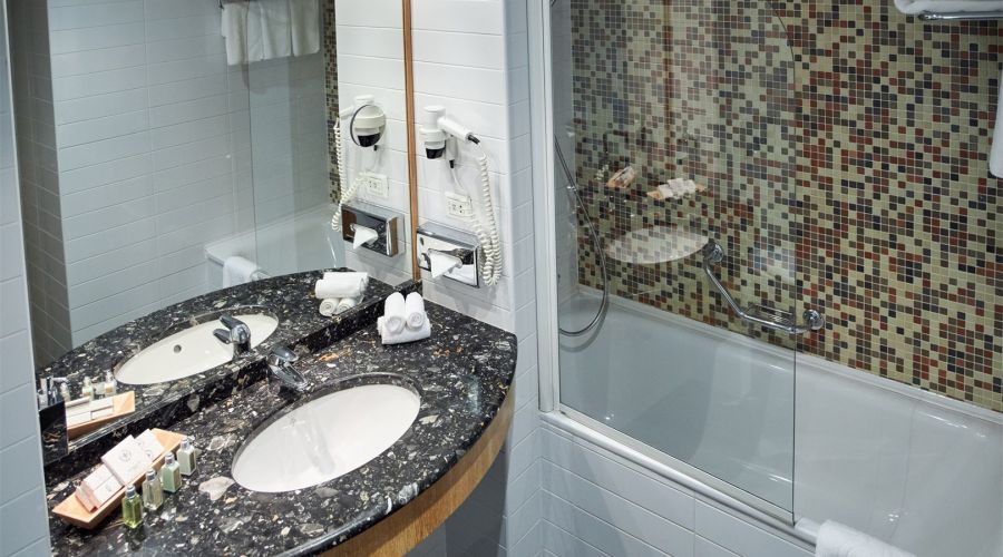 Стандарт с двумя кроватями | Вид на город