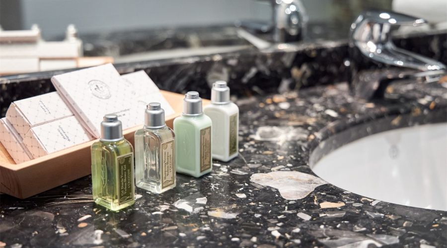 Двухкомнатный люкс | Вид на Неву