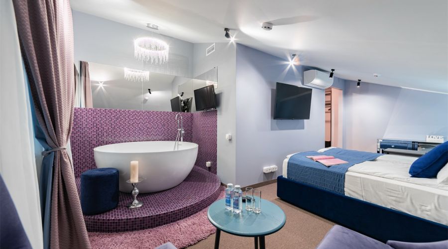 Делюкс с круглой ванной