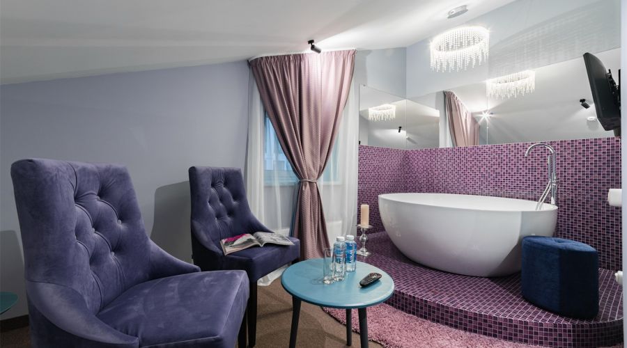 Делюкс с круглой ванной