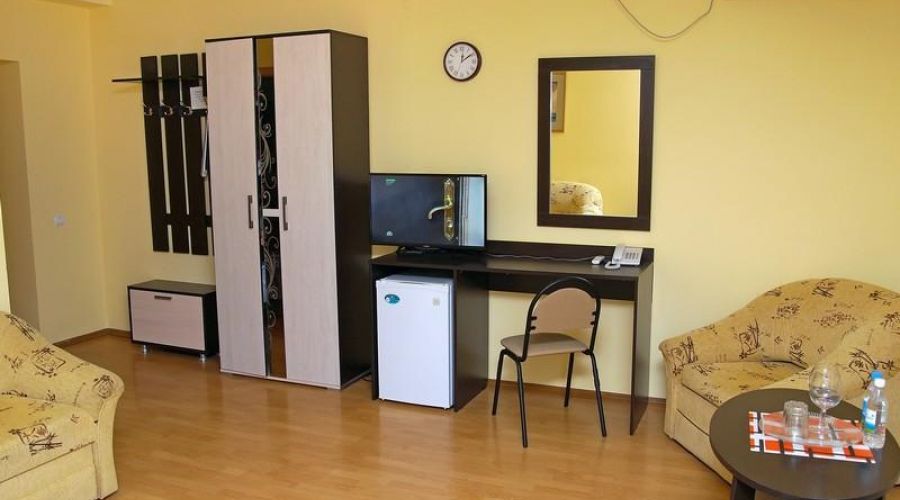 Комфорт с балконом вид на город