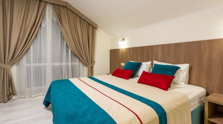 Комфорт 2-местный 1-комнатный (вид на улицу)