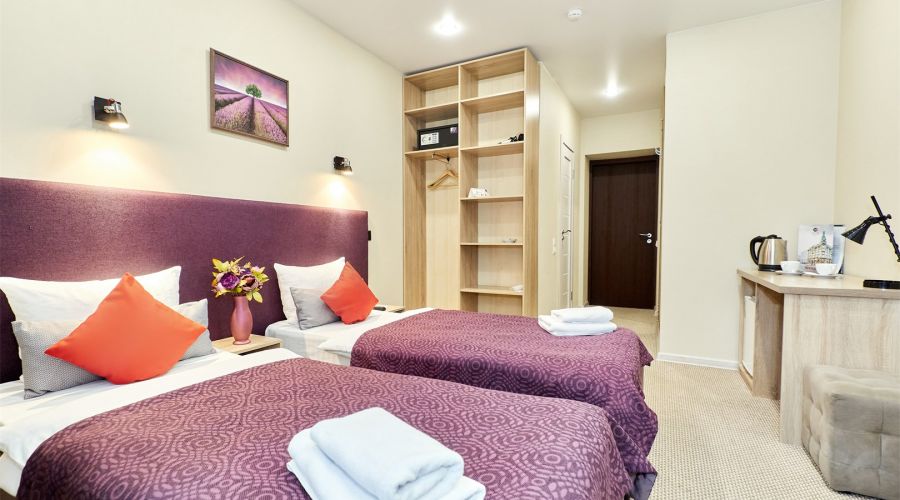 Стандарт с 1 большой  или 2 раздельными кроватями