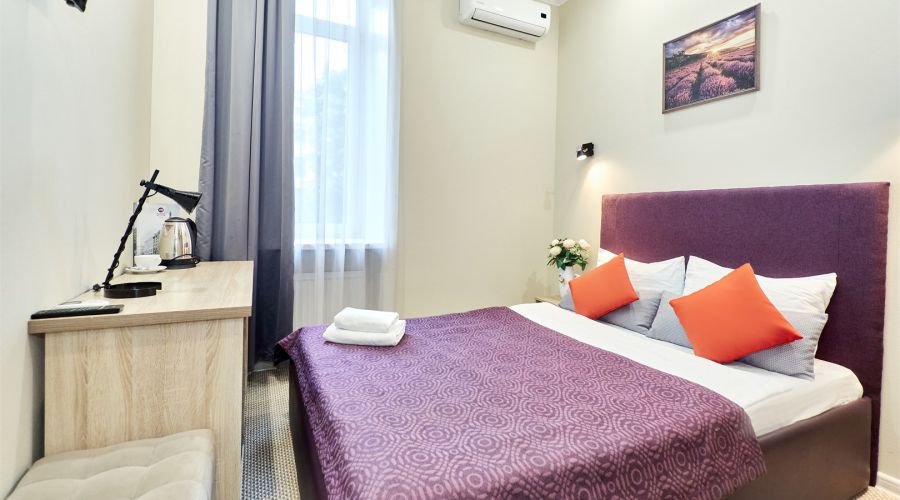 Уютный номер с двуспальной кроватью