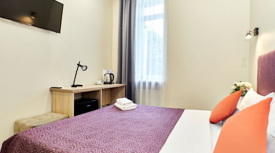 Уютный номер с двуспальной кроватью