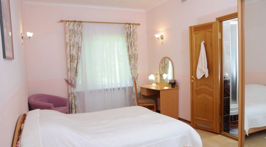 Коттедж с сауной  (7 спален) осн. мест  21+доп. мест 5